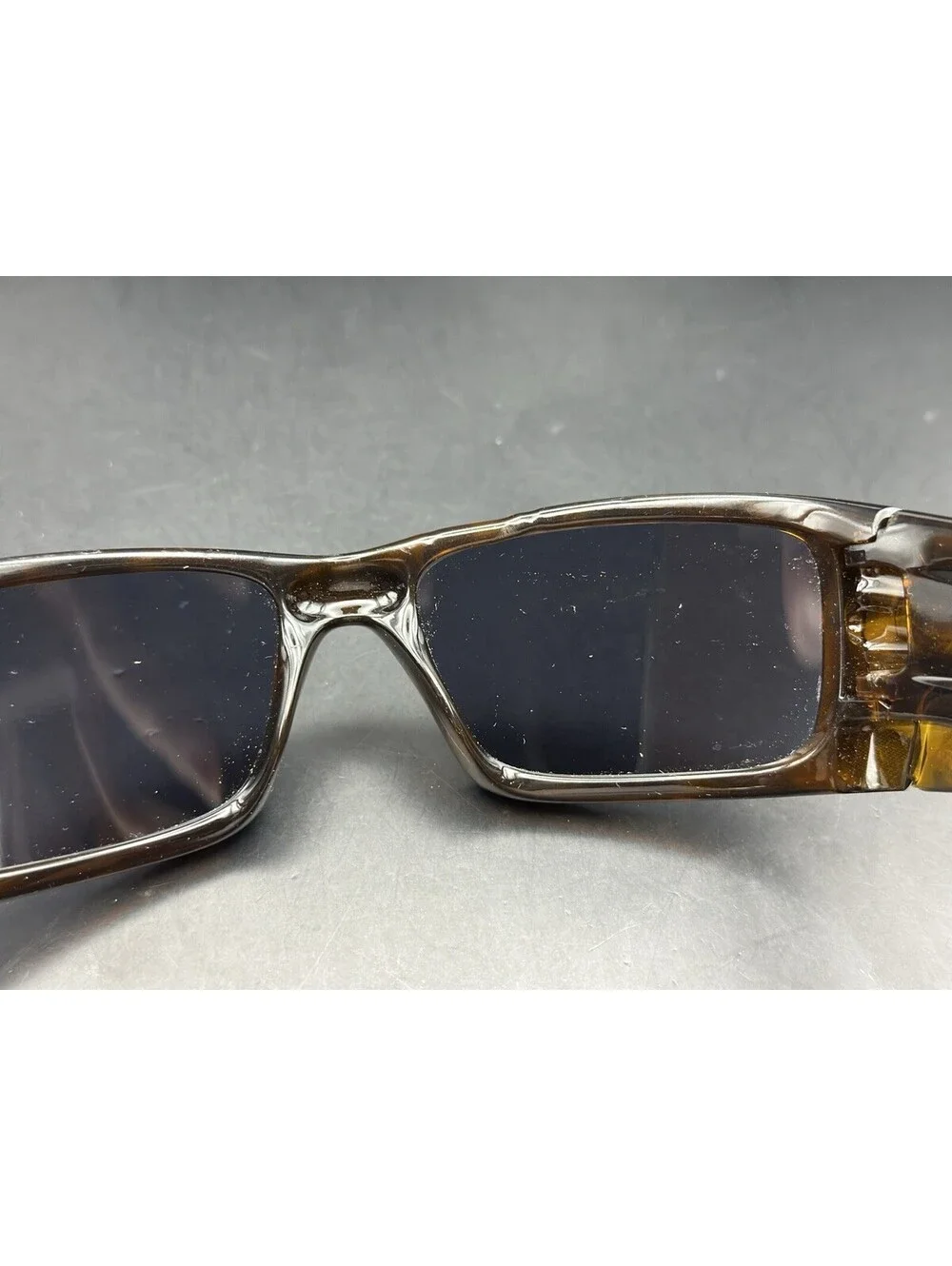 Oakley pre owned
